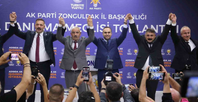 CHP'den istifa eden iki meclis üyesi AK Parti'ye katıldı