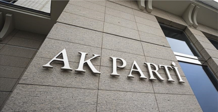 CHP'den istifa edip AK Parti'ye geçtiler