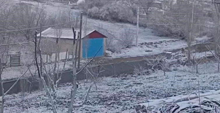 Çiçekdağı'nda Nisan Ayında Kar Sürprizi