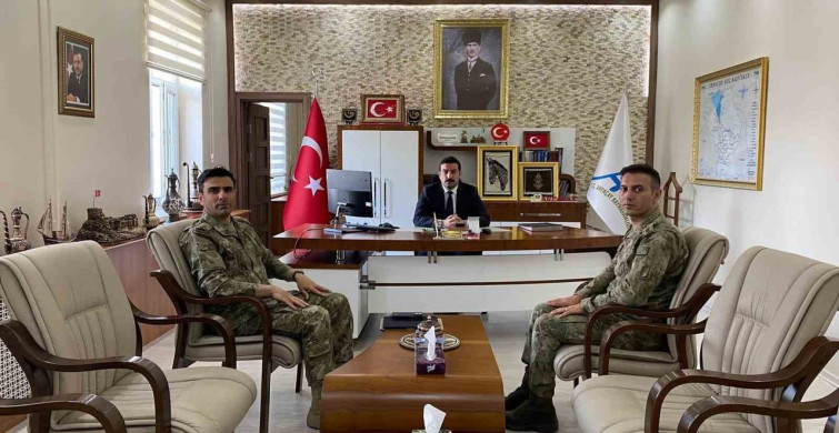 Çıldır 2. hudut tabur komutanı günfer'den kaymakam akköz'e ziyaret