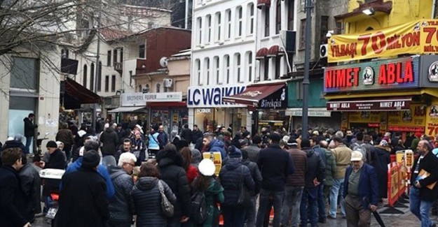 Çılgın Adam Nimet Abla'dan Tam 30 Bin Bilet Aldı