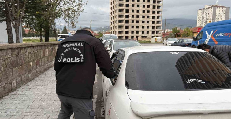Cinayet Şüphelilerinin Kaçtığı Araç Bulundu