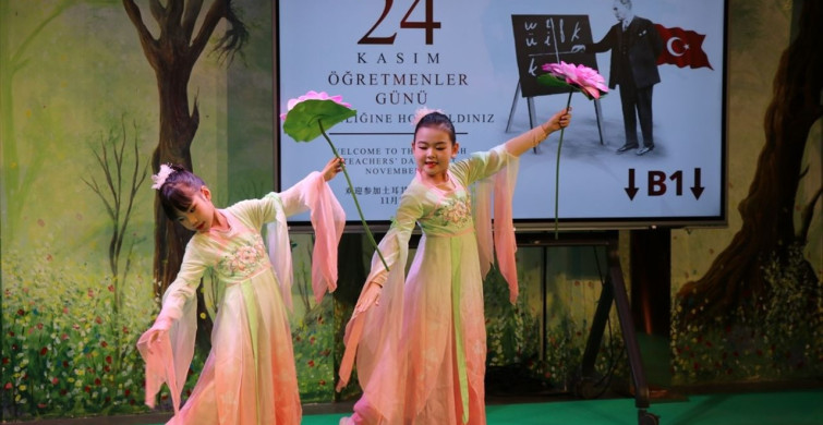Çin'de 24 Kasım Öğretmenler Günü Coşkuyla Kutlandı