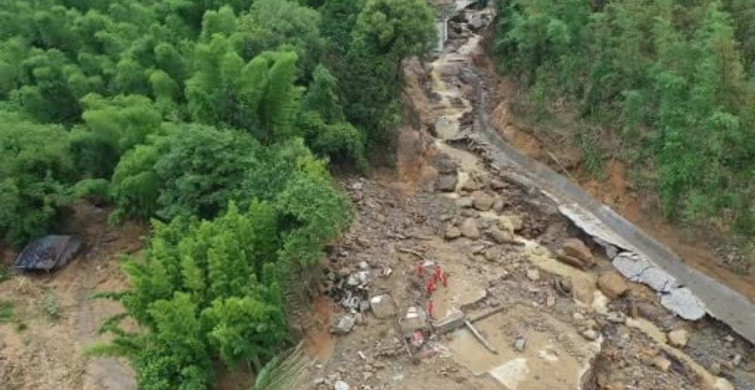 Çin'in Chongqing Şehrinde Sel Felaketi: 9 Kişi Hayatını Kaybetti