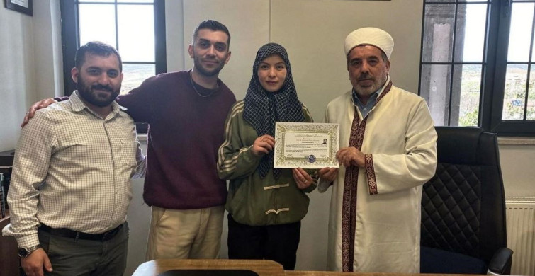 Çinli Kadın İslamiyet'i Seçti