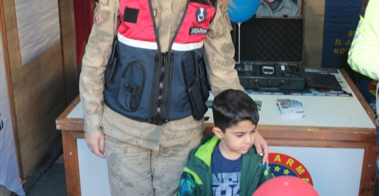 Cizre Kitap Fuarı Devam Ediyor