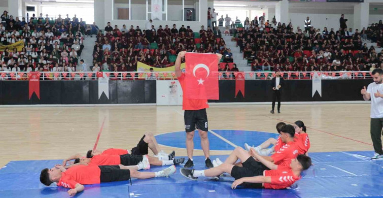 Cizre'de 19 Mayıs Coşkuyla Kutlandı