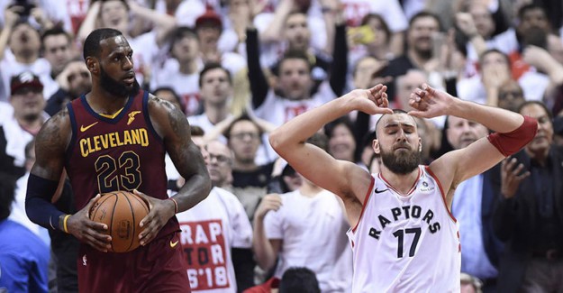 Cleveland Uzatmada Güldü!