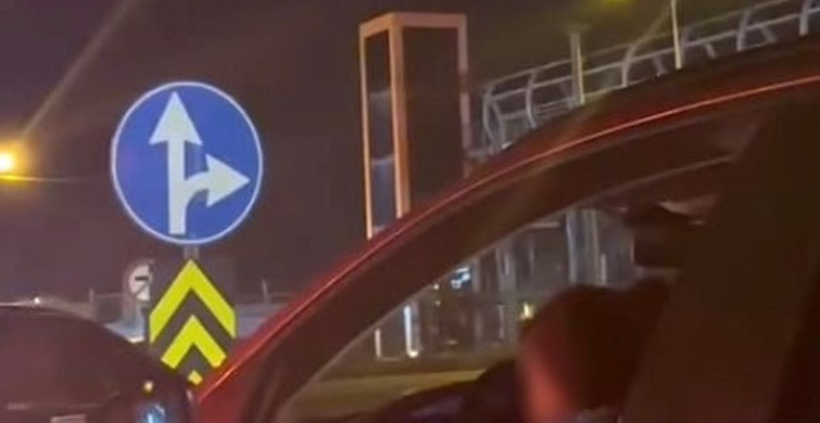 Çocuğuyla Araç Kullanan Sürücü Tepki Topladı