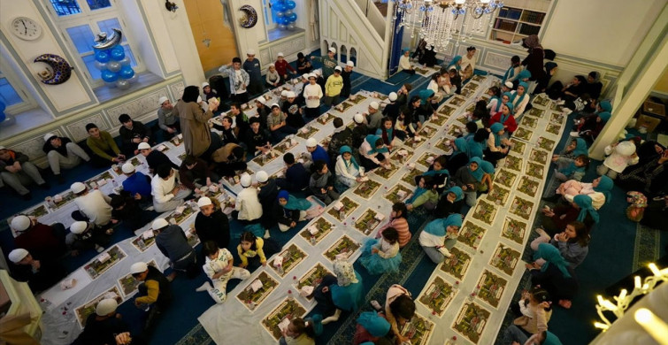 Çocuklar Ramazan'ın Ruhunu Kuleli Cami'de Öğreniyor