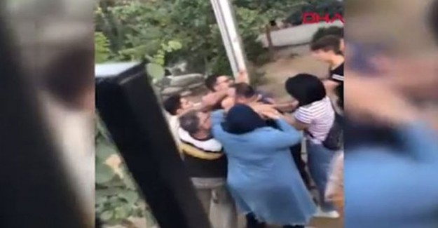 Çocukları Taciz Ettiği İddia Edilen Şahıs Tekme Tokat Dövüldü