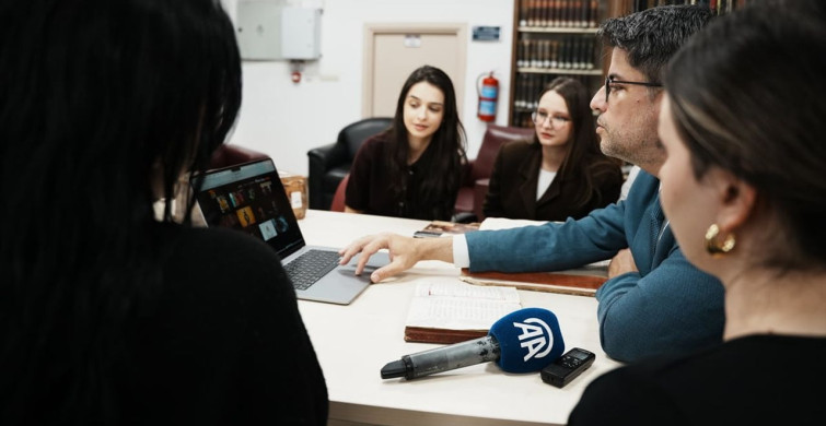 ÇOMÜ Rektörü Erenoğlu, İletişim Fakültesi Öğrencileriyle 'Yılın Kareleri' Oylamasına Katıldı