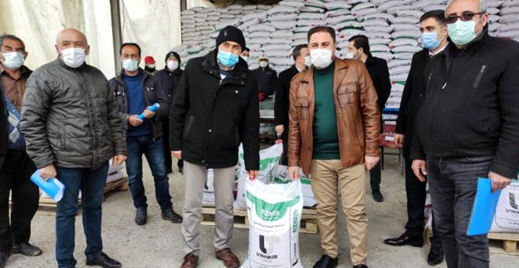Çorum'da 153 Çiftçiye 34 Ton Nohut Tohumu Dağıtımı Yapıldı