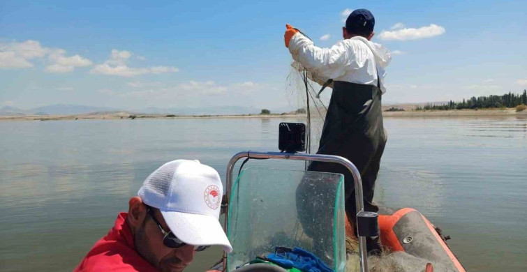Çorum'da 3 bin 100 metre hayalet ağ ele geçirildi