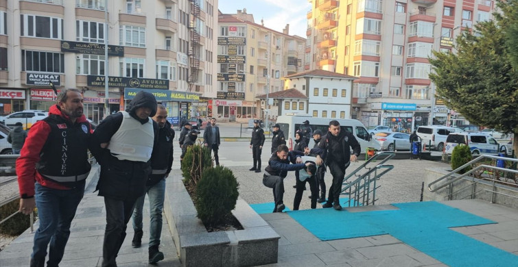 Çorum'da Cinayet Zanlıları Adliyede