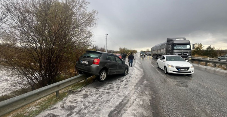 Çorum'da Dolu Yağışı Trafik Kazalarına Neden Oldu