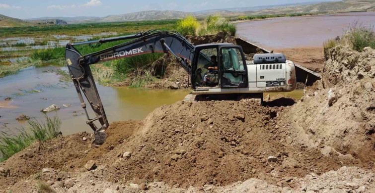 Çorum'da HES bendi patladı: çeltik tarlaları su altında kaldı