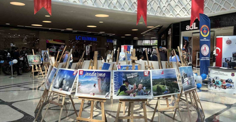 Çorum'da jandarma stantlarına vatandaşlardan büyük ilgi
