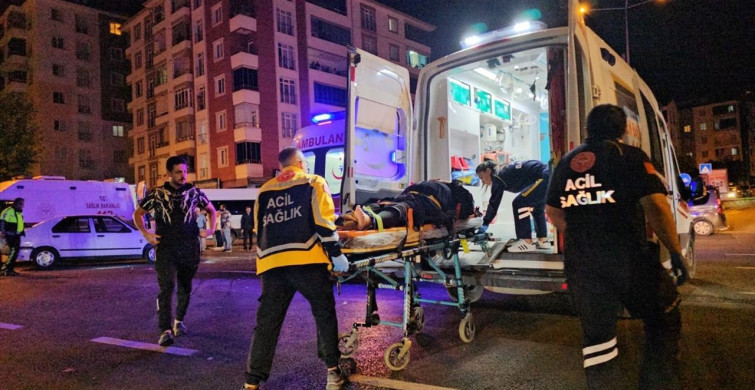 Çorum'da Motosiklet ve Otomobil Çarpıştı: 4 Yaralı