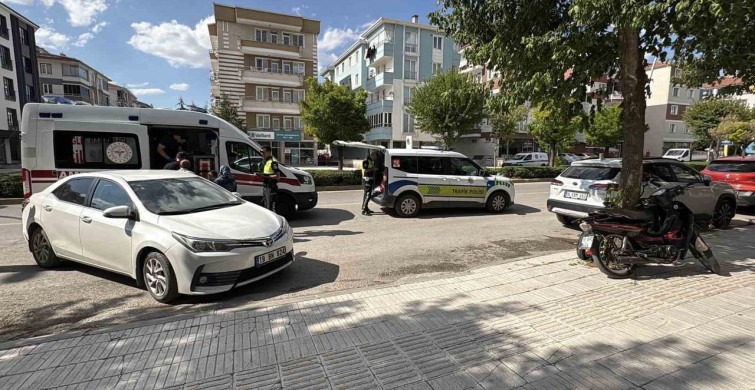Çorum'da otomobil ile elektrikli bisiklet çarpıştı: 1 yaralı