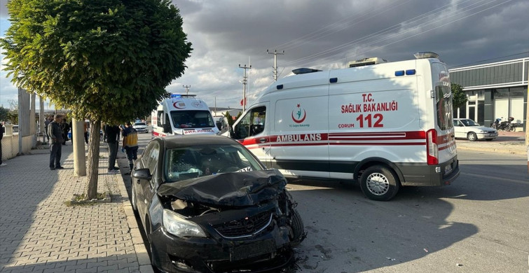 Çorum'da Trafik Kazası: 3 Yaralı