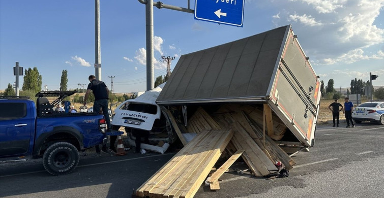Çorum'da Trafik Kazası: 5 Yaralı