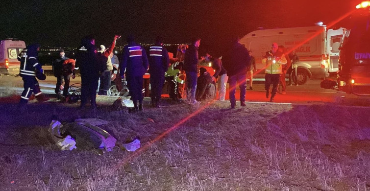 Çorum'da Trafik Kazası: 8 Yaralı