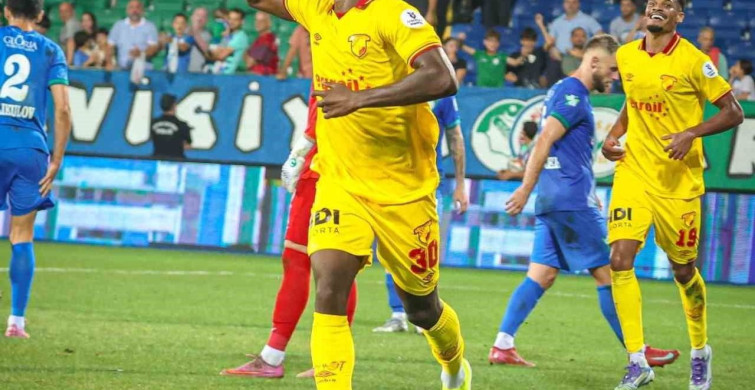 Coventry City, Anthony Dennis'e talip oldu