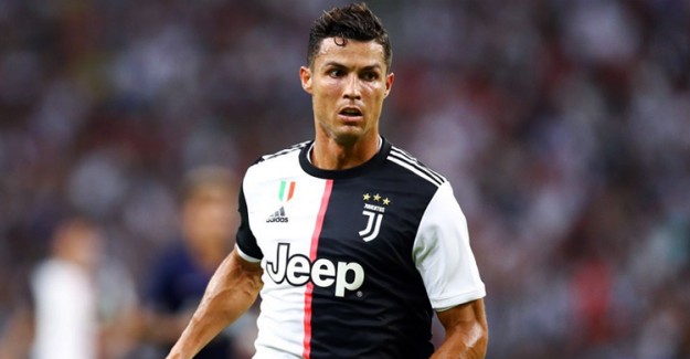 Cristiano Ronaldo Karantinaya Alındı!