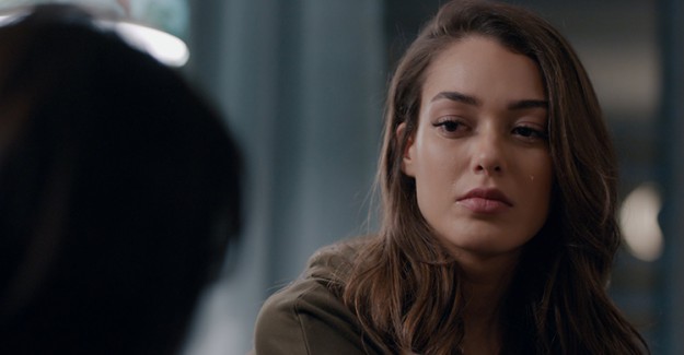 Çukur'un Sena'sı Dilan Çiçek Deniz Diziden Ayrılıyor mu?