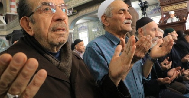 Cuma Namazında Mehmetçik İçin Dualar Edildi