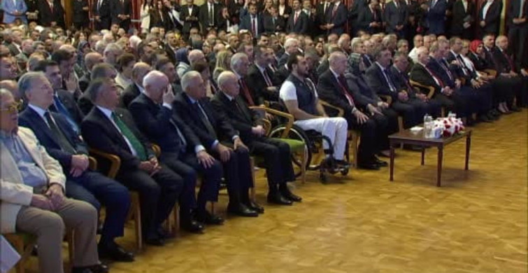 Cumhurbaşkanı Erdoğan, 15 Temmuz anma programında duygusal anlar yaşadı