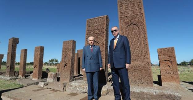 Cumhurbaşkanı Erdoğan Ahlat'ı Ziyaret Etti