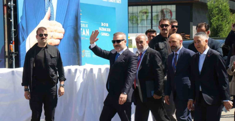Cumhurbaşkanı Erdoğan, AK Parti 33. istişare toplantısının ardından Sapanca'dan ayrıldı
