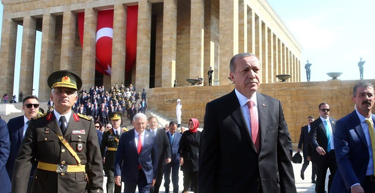Cumhurbaşkanı Erdoğan Anıtkabir'de