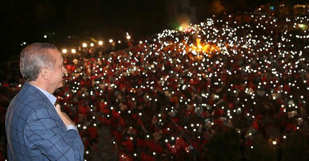 Cumhurbaşkanı Erdoğan Ankara'da Balkon Konuşması Yapacak