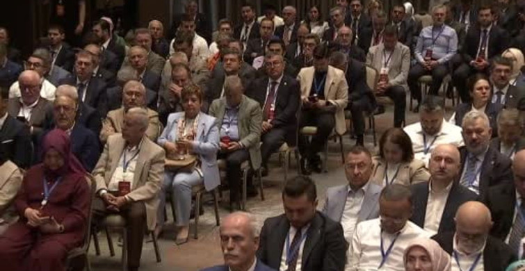 Cumhurbaşkanı Erdoğan başörtüsüne yönelik açıklamalar yaptı
