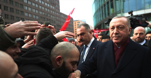 Cumhurbaşkanı Erdoğan Yurda Döndü