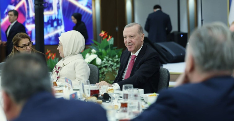 Cumhurbaşkanı Erdoğan, Büyükelçiler İftar Programı'nda Barış Vurgusu Yaptı