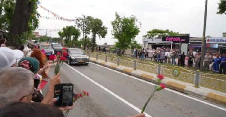 Cumhurbaşkanı Erdoğan Edirne’de karanfillerle karşılandı