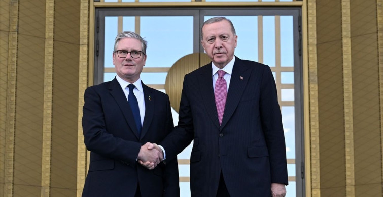 Cumhurbaşkanı Erdoğan, İngiltere Başbakanı Starmer'i Resmi Törenle Ağırladı Cumhurbaşkanı Erdoğan, İngiltere Başbakanı Starmer'i Resmi Törenle Ağırladı
