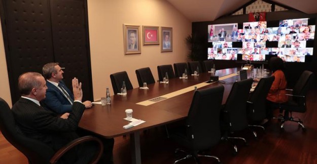 Cumhurbaşkanı Erdoğan İstanbul AK Parti İlçe Başkanlarıyla Görüştü!