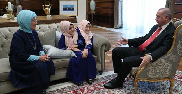 Cumhurbaşkanı Erdoğan Kahramanmaraş'lı Siyam İkizlerini Kabul Etti