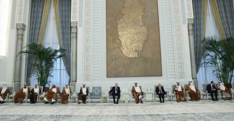 Cumhurbaşkanı Erdoğan, Katar Emiri Al Thani ile bir araya geldi