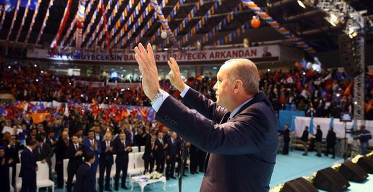 Cumhurbaşkanı Erdoğan Kongrede 81 İl İçin Şiir Okudu