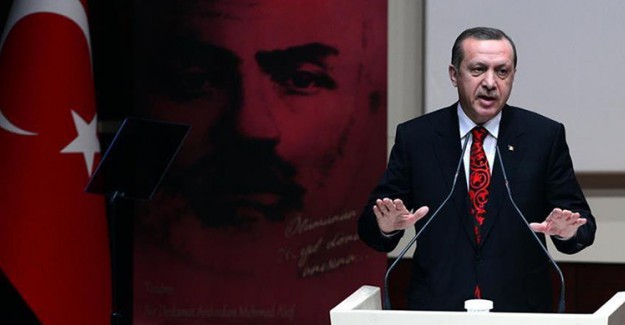 Cumhurbaşkanı Erdoğan Mehmet Akif Ersoy'un Anısına İstiklal Marşını Okudu