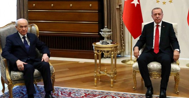 Cumhurbaşkanı Erdoğan, MHP Lideri Bahçeli'yi Evinde Ziyaret Etti