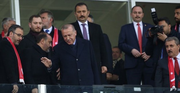 Cumhurbaşkanı Erdoğan Milli Maçı Takip Etti