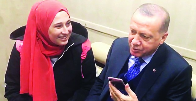 Cumhurbaşkanı Erdoğan Sivas Mitingi Sonrasında Genç Kızların Ricasını Kırmadı