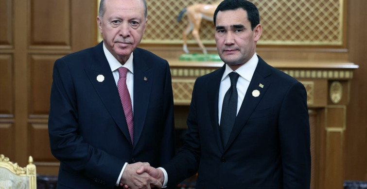 Cumhurbaşkanı Erdoğan, Türkmenistan'da Devlet Başkanı Berdimuhamedov ile Görüştü
